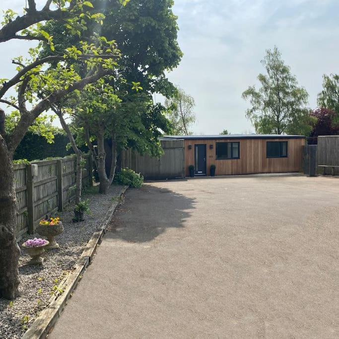 Larks Leaze Lodge, Steeple Ashton, Wiltshire Trowbridge Eksteriør bilde