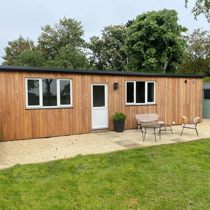 Larks Leaze Lodge, Steeple Ashton, Wiltshire Trowbridge Eksteriør bilde